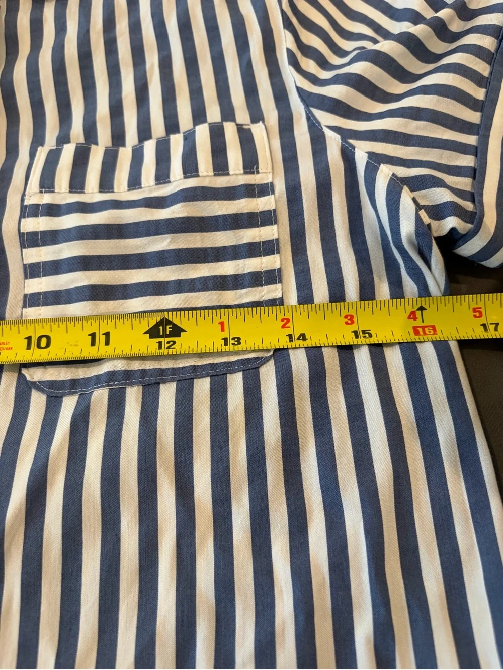 Vineyard Vines excellent used